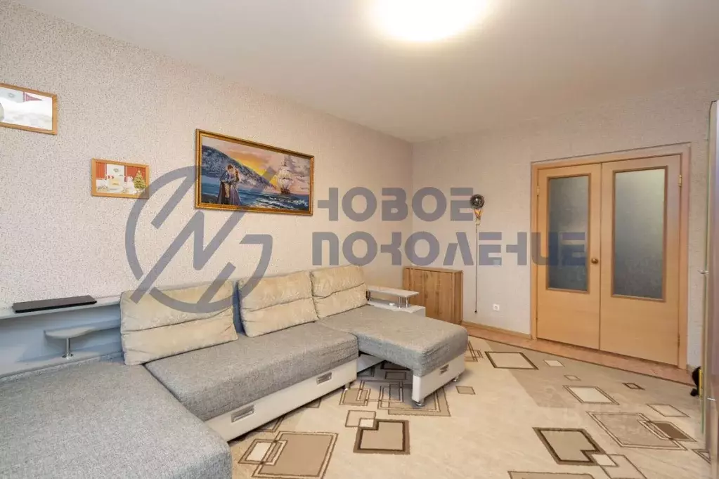 3-к кв. Омская область, Омск просп. Королева, 24к2 (69.9 м) - Фото 0