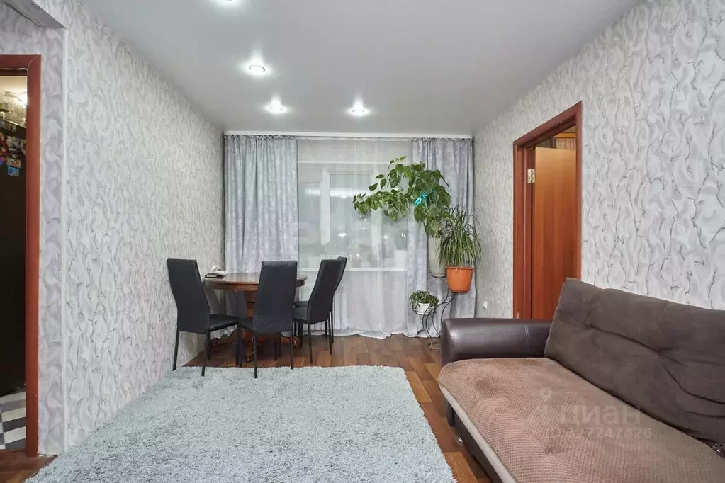 2-к кв. Тюменская область, Тюмень ул. Парфенова, 28 (45.0 м) - Фото 1