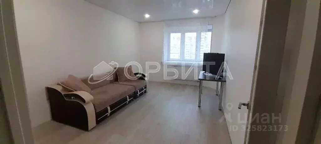 2-к кв. Тюменская область, Тюмень ул. Революции, 228к3 (70.0 м) - Фото 2