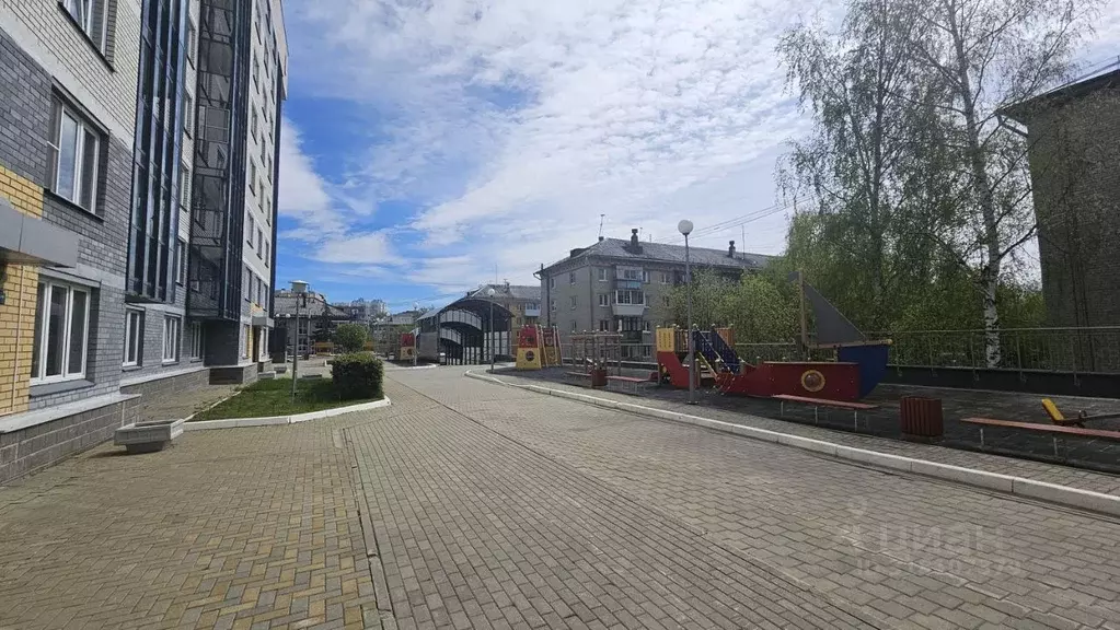 2-к кв. Свердловская область, Екатеринбург ул. Индустрии, 104 (72.0 м) - Фото 1