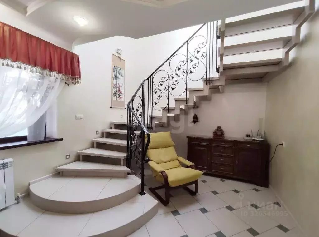 Дом в Саратовская область, Энгельсский район, Красноярское ... - Фото 1