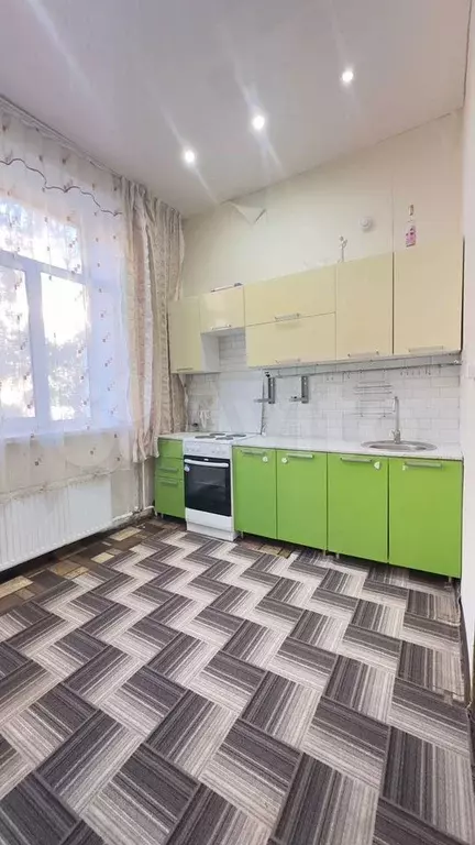 Комната 31,8 м в 1-к., 1/5 эт. - Фото 0