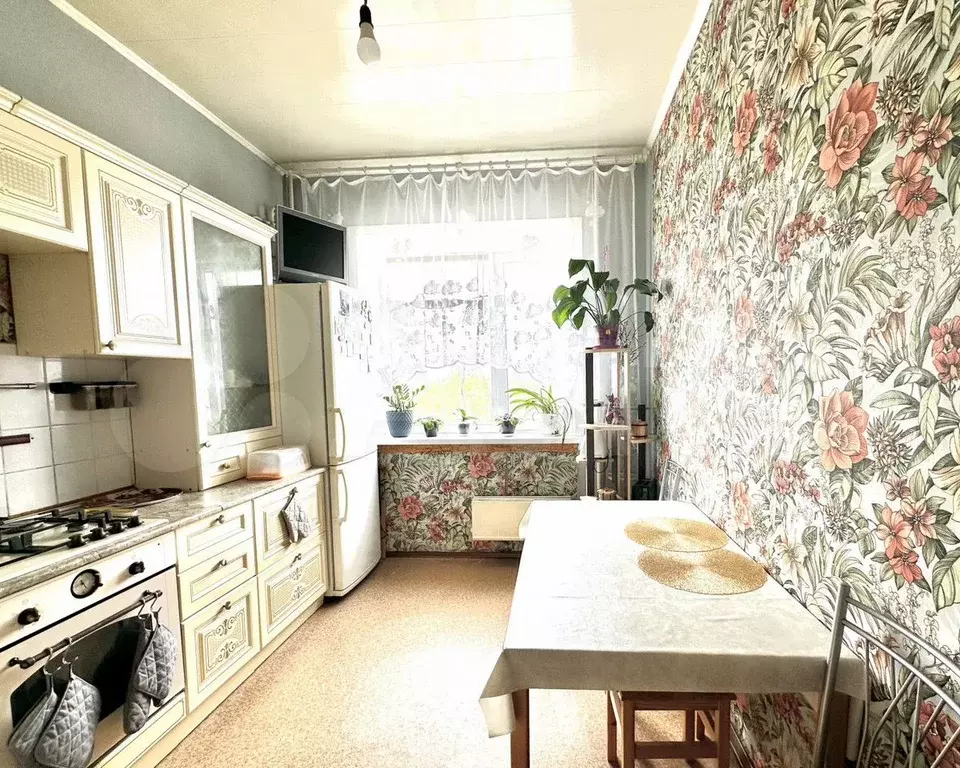 3-к. квартира, 63 м, 8/10 эт. - Фото 0