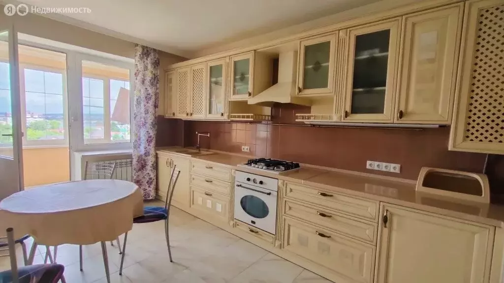 2-комнатная квартира: Горячий Ключ, улица Закруткина, 47 (69 м) - Фото 0