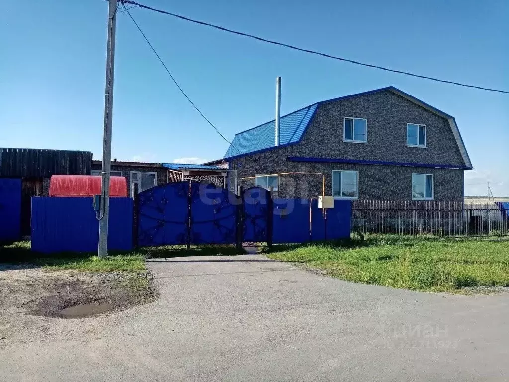 Дом в Тюменская область, с. Исетское ул. Дальняя, 5 (200 м) - Фото 2