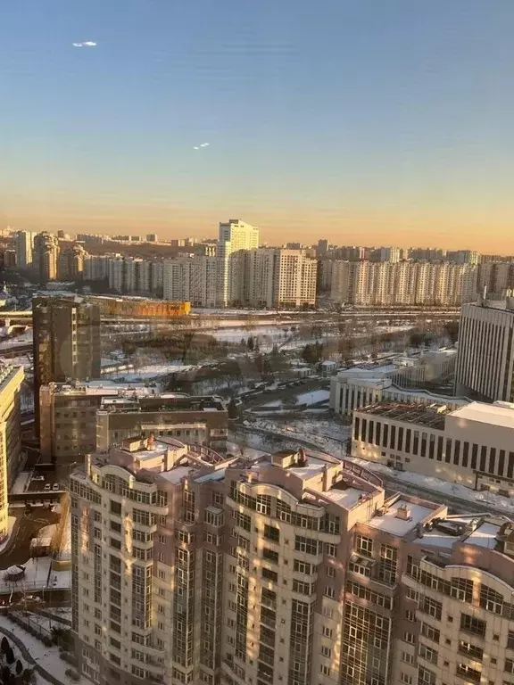 2-к. квартира, 65 м, 28/35 эт. - Фото 1