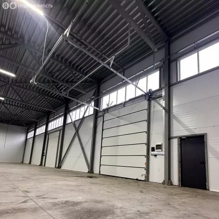 Помещение свободного назначения (1300 м) - Фото 2