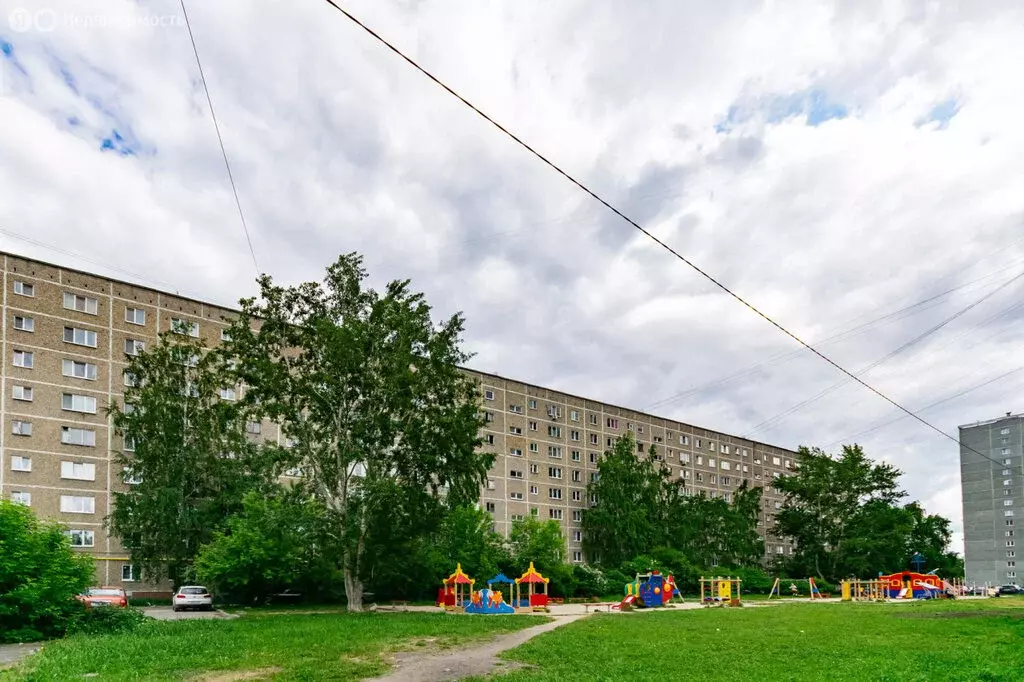 3-комнатная квартира: Екатеринбург, улица 40-летия Комсомола, 26 (58.2 ... - Фото 0