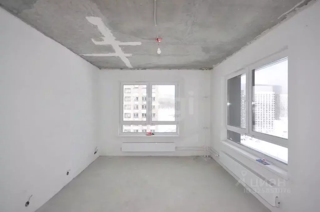 Студия Сахалинская область, Южно-Сахалинск ул. Имени Владимира ... - Фото 1