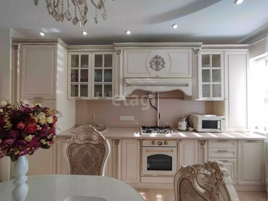 3-к кв. Ямало-Ненецкий АО, Новый Уренгой Оптимистов мкр, 3/2 (108.0 м) - Фото 1