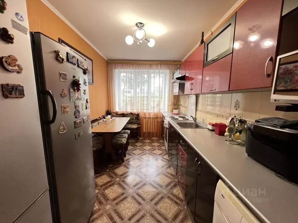 2-к кв. Белгородская область, Белгород ул. Щорса, 18 (48.0 м) - Фото 0