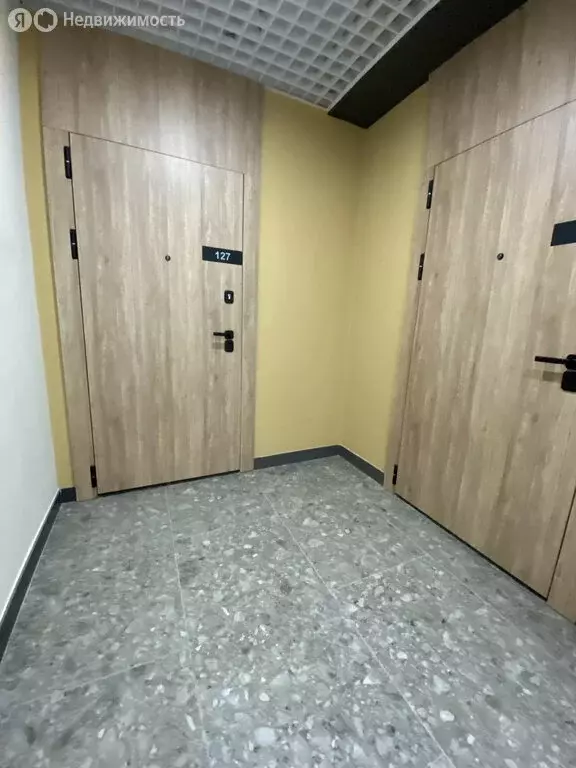3-комнатная квартира: Новосибирск, улица Есенина, 12В (66 м) - Фото 1