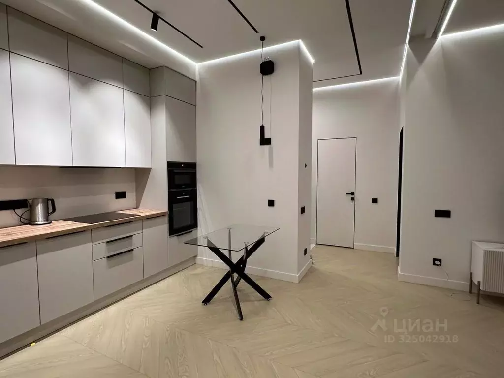 3-к кв. Москва ул. Архитектора Власова, 71к2 (70.0 м) - Фото 1