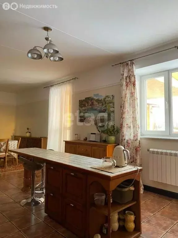 4-комнатная квартира: Бердск, Изумрудный городок, 1 (300 м) - Фото 1