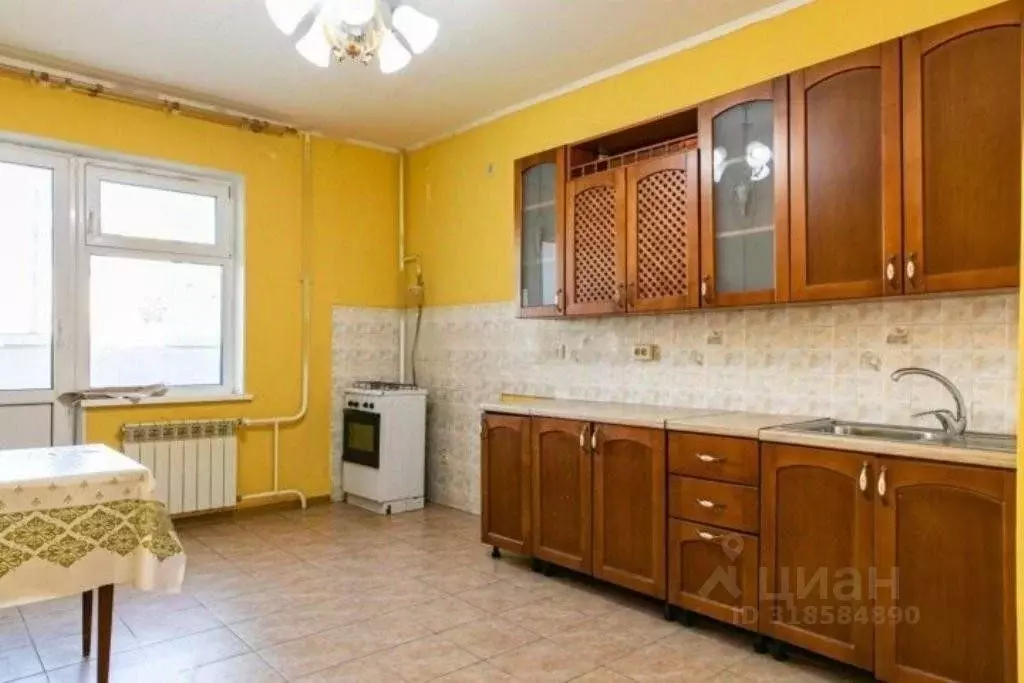 3-к кв. Саха (Якутия), Якутск ул. Петровского, 38 (92.0 м) - Фото 0