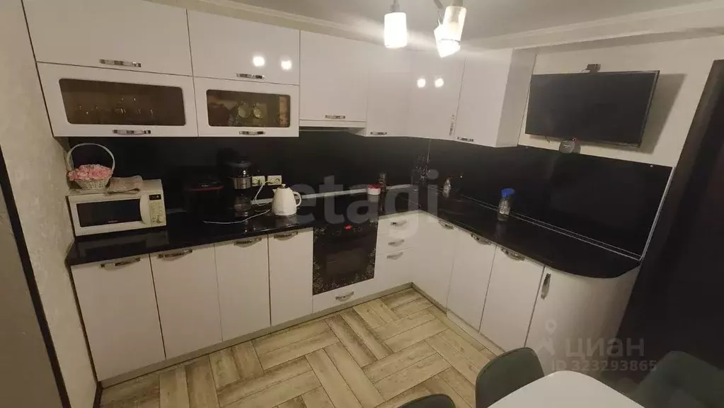 2-к кв. Саратовская область, Энгельс Трудовая ул., 12/3 (54.0 м) - Фото 1