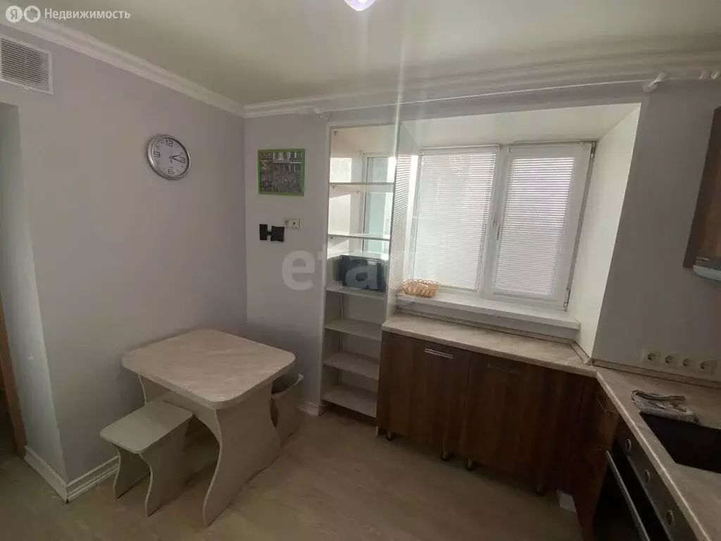 2-комнатная квартира: Тюмень, улица 50 лет Октября, 62А (52.8 м) - Фото 2