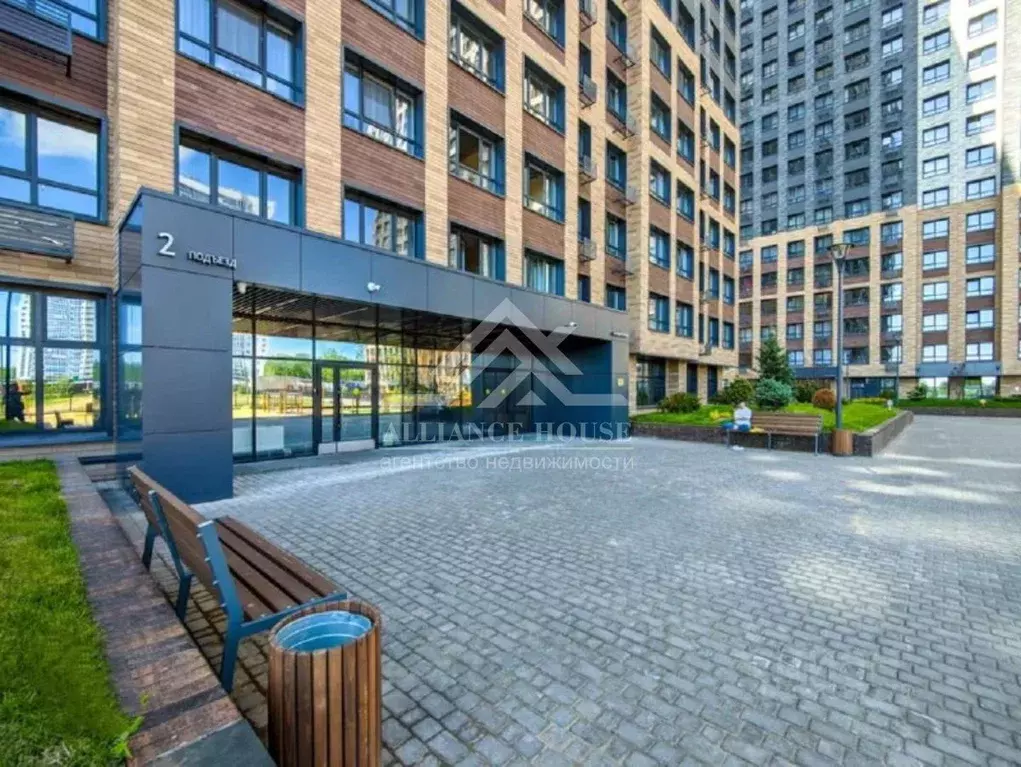 3-к кв. Татарстан, Казань ул. Братьев Батталовых, 20Ак2 (72.0 м) - Фото 0