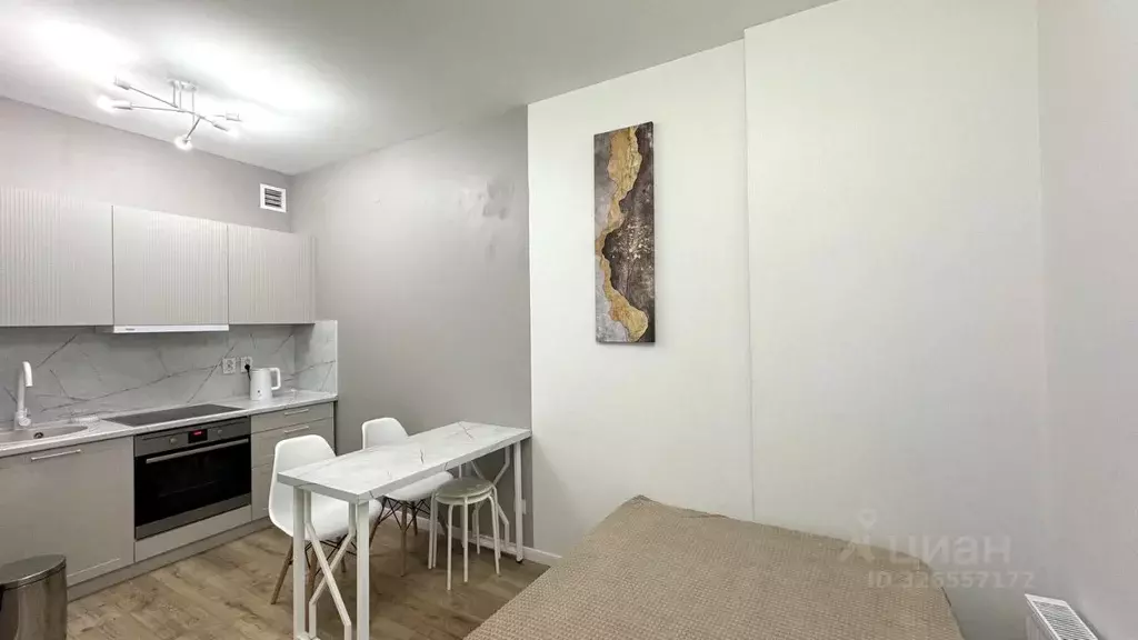 Студия Свердловская область, Екатеринбург ул. 8 Марта, 204Г (27.6 м) - Фото 1