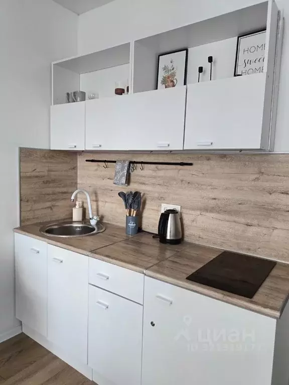 Студия Свердловская область, Екатеринбург ул. Хуторская, 1/2 (19.0 м) - Фото 0