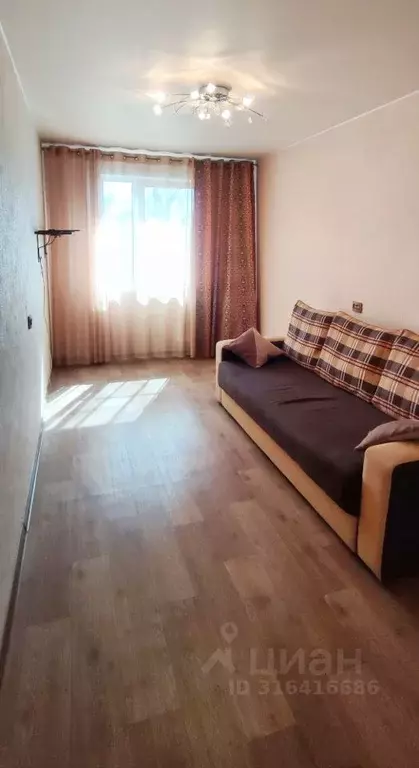 3-к кв. Кировская область, Киров ул. Чапаева, 34 (58.0 м) - Фото 0