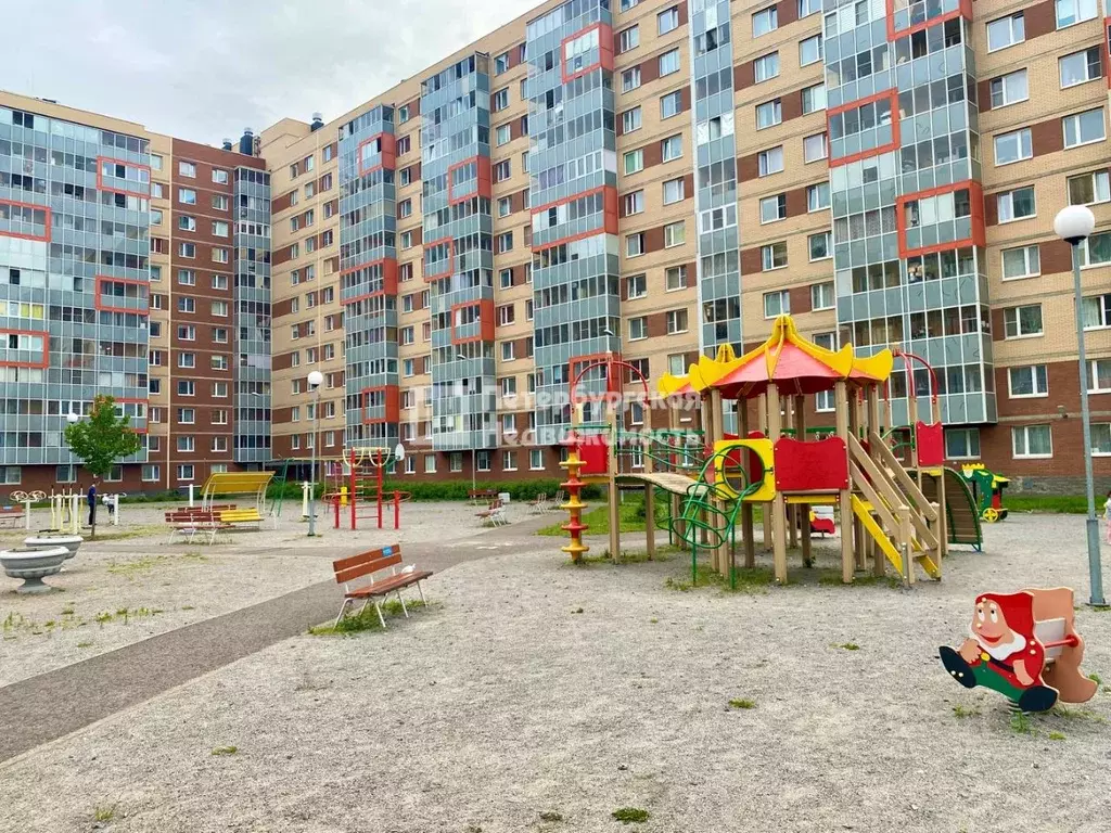 Студия Ленинградская область, Всеволожский район, пос. Бугры бул. ... - Фото 0