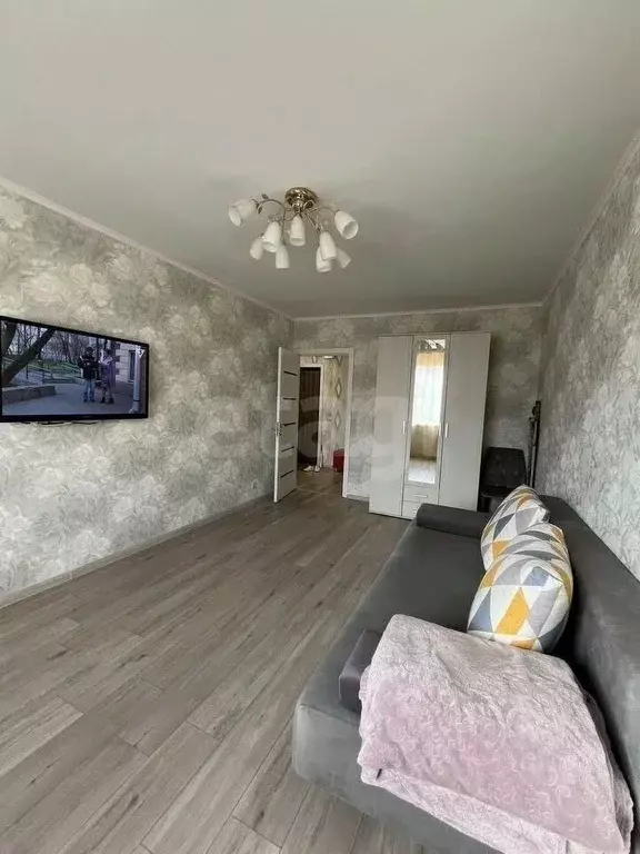 2-к кв. Ямало-Ненецкий АО, Новый Уренгой Советский мкр, 6/3 (57.0 м) - Фото 2