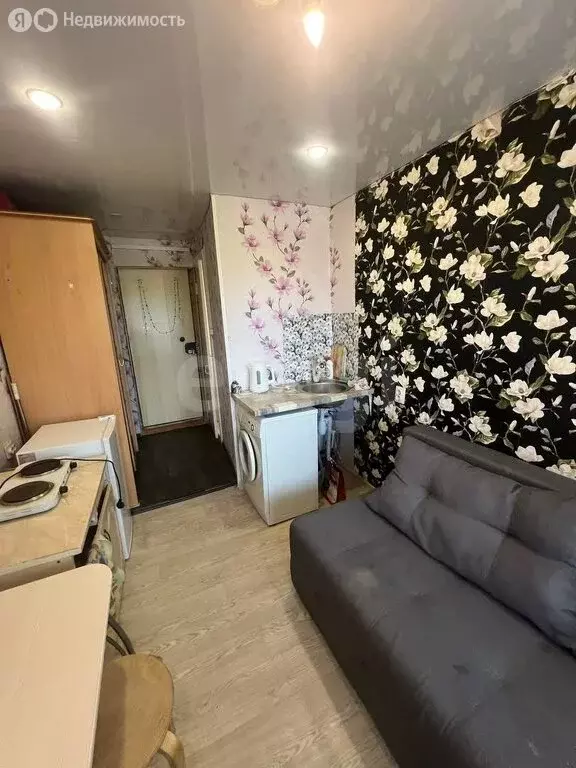 Квартира-студия: Тюмень, улица Бабарынка, 16А (13 м) - Фото 1