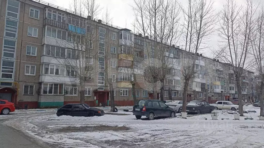 3-к кв. Омская область, Омск ул. 75-й Гвардейской Бригады, 9 (62.7 м) - Фото 1