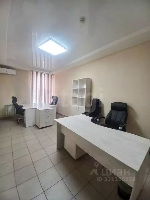 Офис в Амурская область, Благовещенск ул. Островского, 117 (22 м) - Фото 1