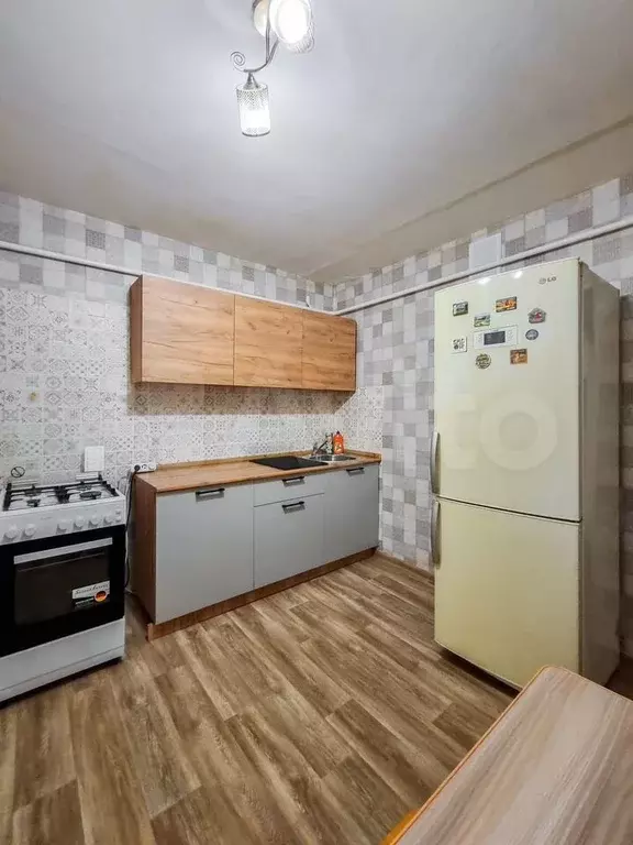 3-к. квартира, 70 м, 2/9 эт. - Фото 1