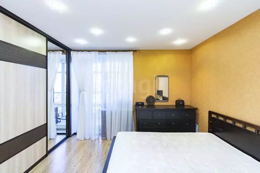 2-к кв. Тюменская область, Тюмень ул. Малыгина, 52 (83.0 м) - Фото 1