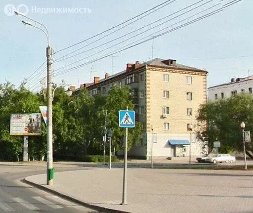 3-комнатная квартира: Тюмень, улица Республики, 169 (55.5 м) - Фото 1