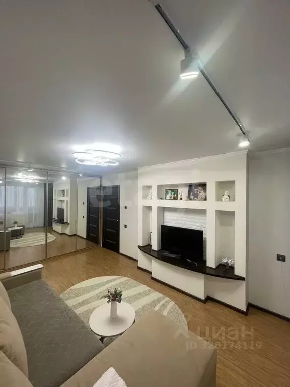 2-к кв. Башкортостан, Нефтекамск ул. Строителей, 19А (53.6 м) - Фото 2