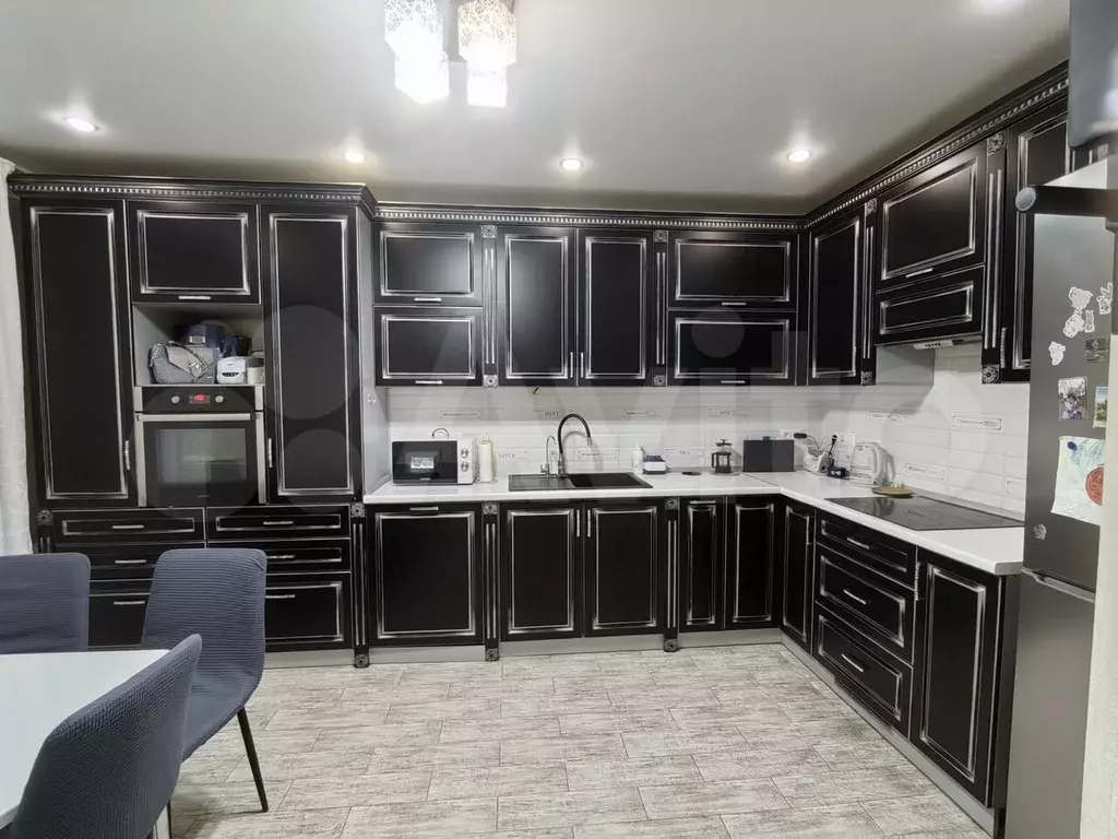 3-к. квартира, 80 м, 1/11 эт. - Фото 0