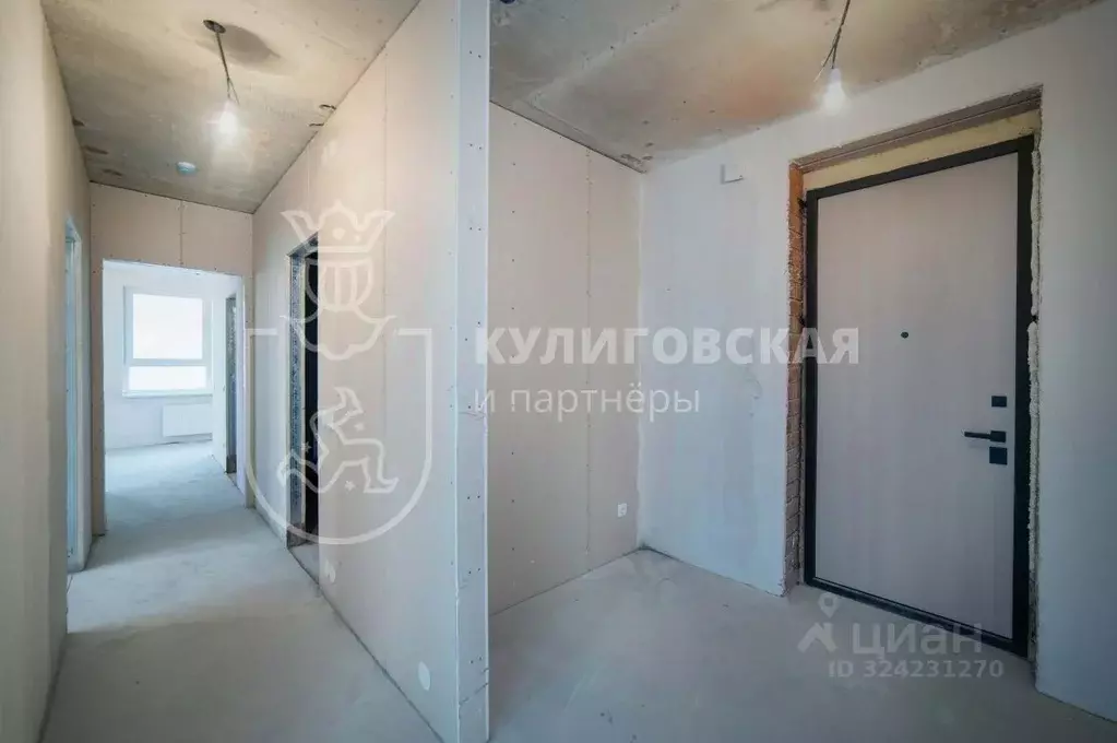 3-к кв. Свердловская область, Екатеринбург ул. Шаумяна, 30 (82.5 м) - Фото 1