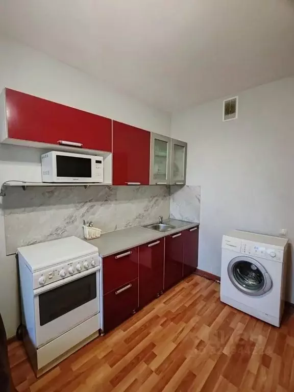 1-к кв. Свердловская область, Екатеринбург ул. Циолковского, 57 (45.0 ... - Фото 2