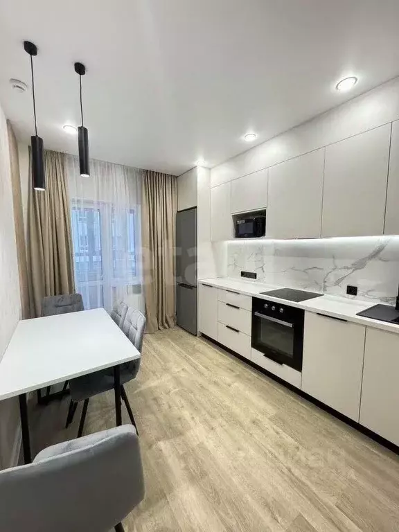 1-к кв. Крым, Симферополь просп. Александра Суворова (40.0 м) - Фото 1