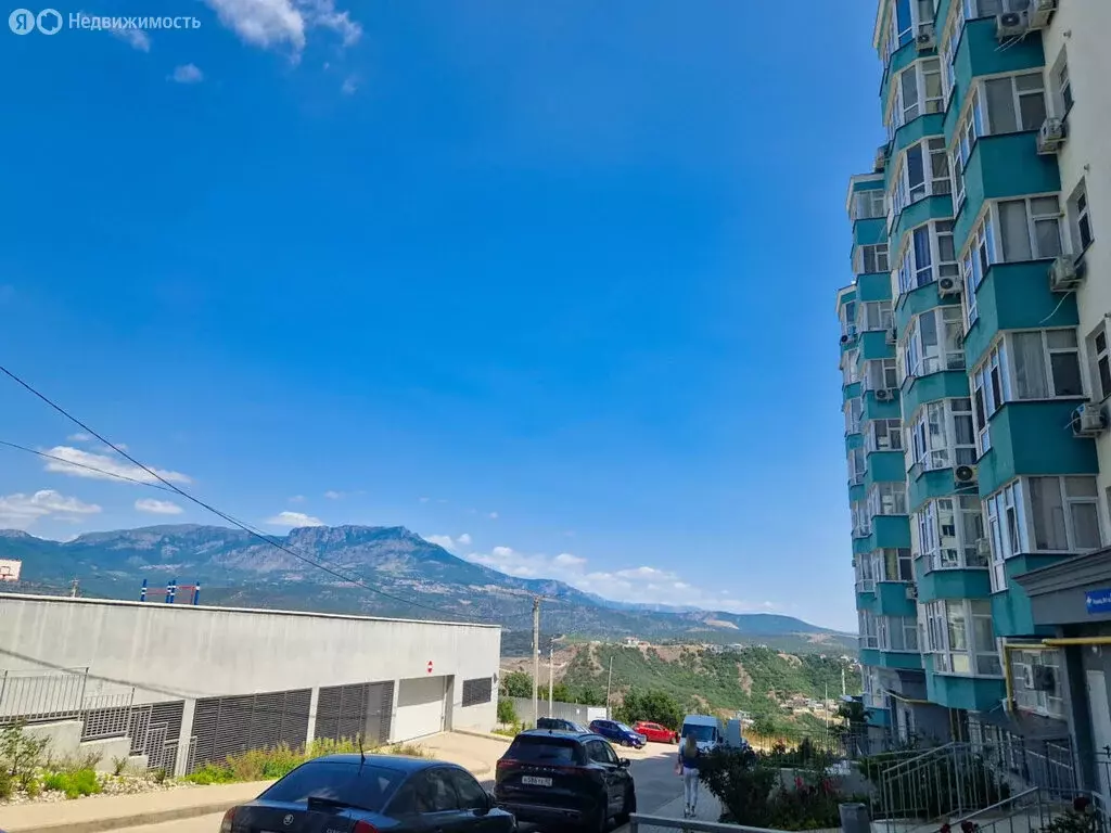 2-комнатная квартира: Алушта, улица 60 лет СССР, 27 (58.8 м) - Фото 0