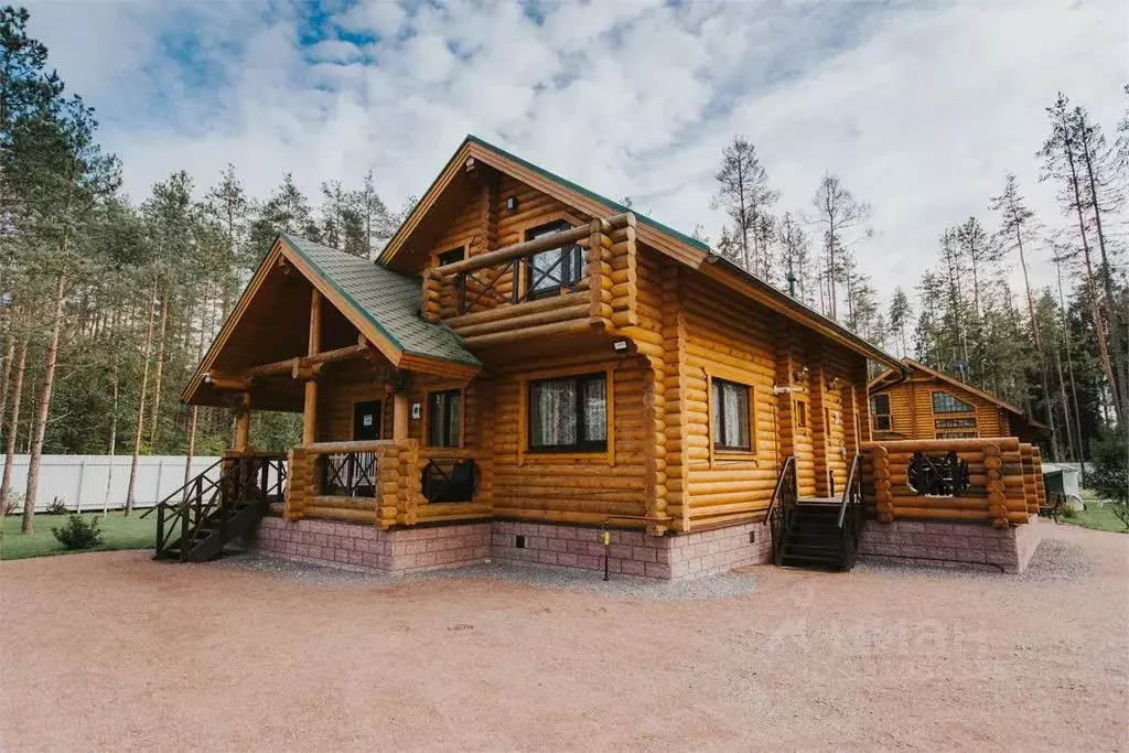 Дом в Ленинградская область, Выборгский район, Рощино городской ... - Фото 1
