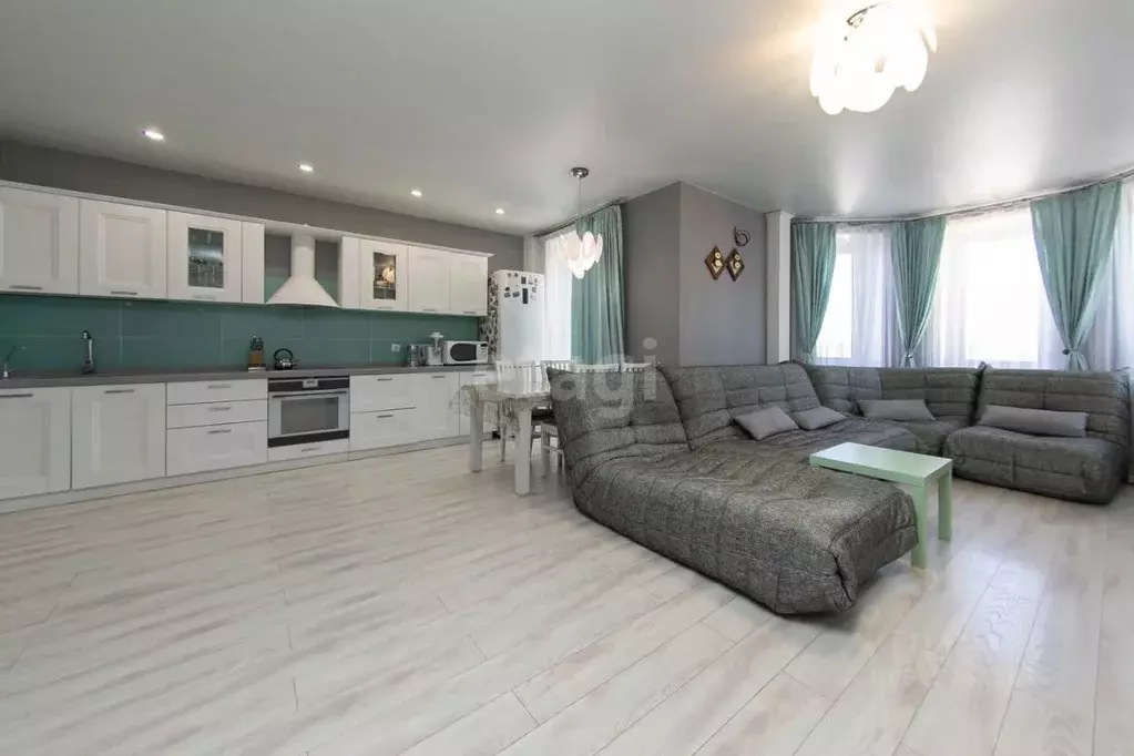 2-к кв. Томская область, Томск Алтайская ул., 8/3 (73.3 м) - Фото 1