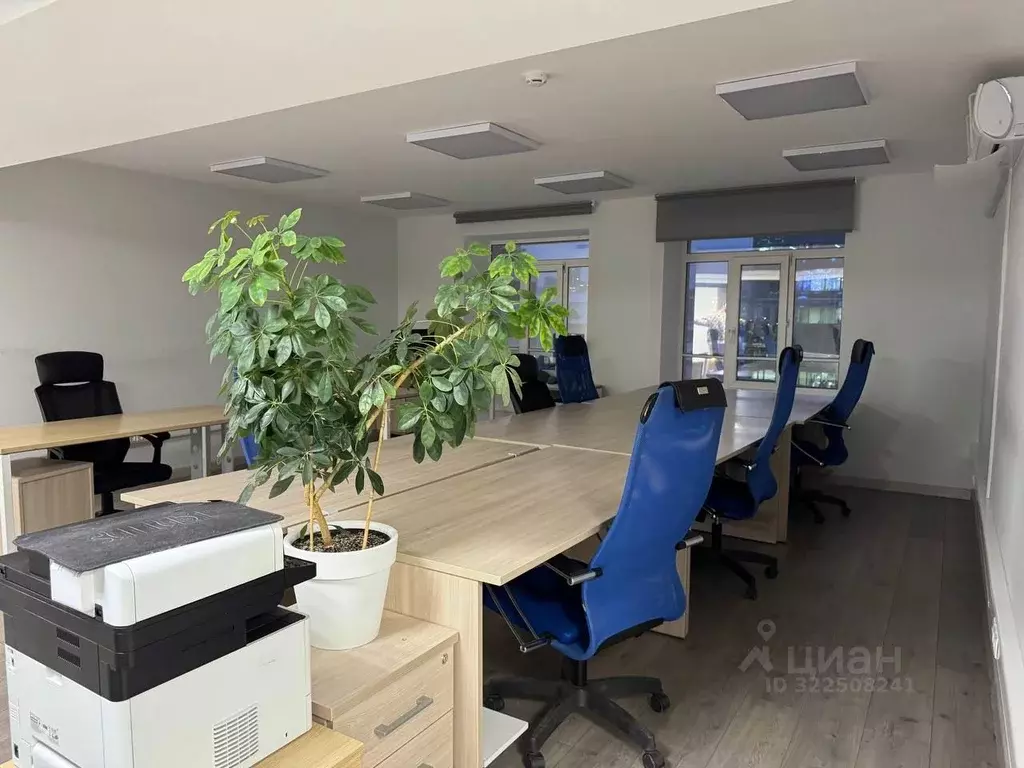 Офис в Свердловская область, Екатеринбург ул. Карла Либкнехта, 5 (391 ... - Фото 1