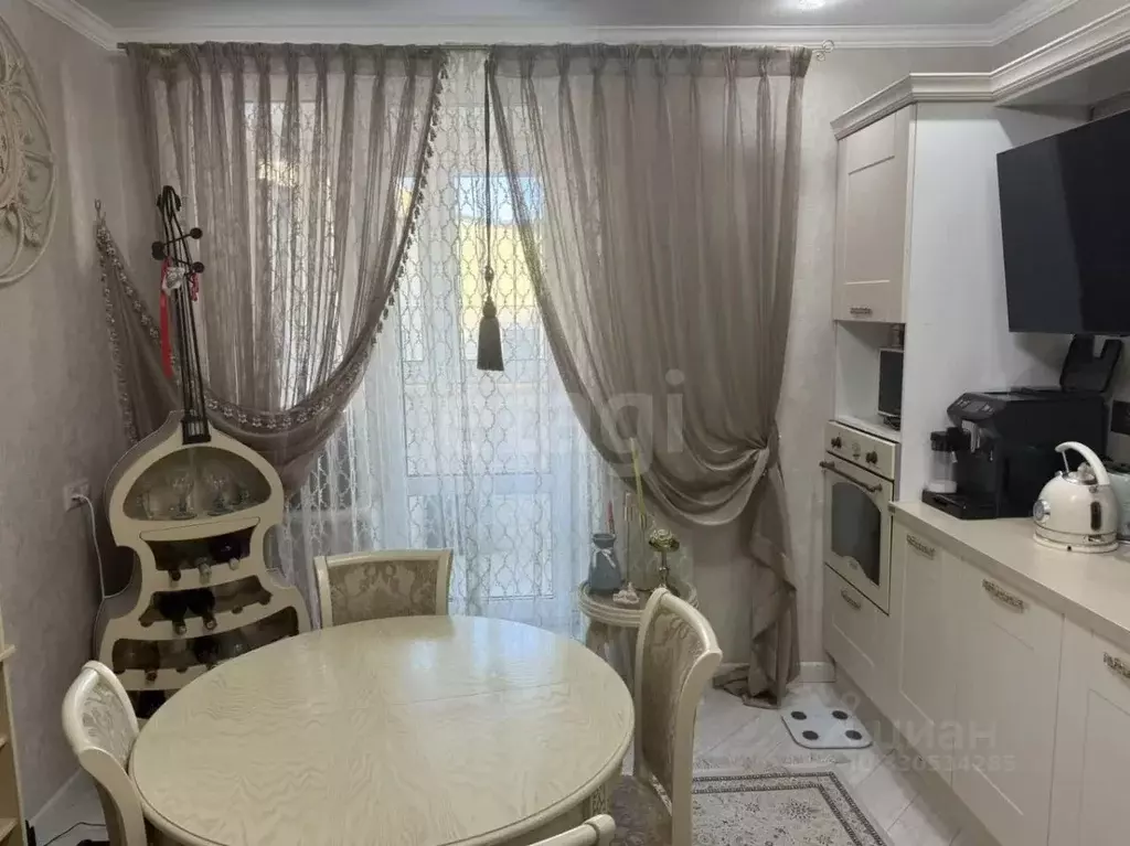 2-к кв. Ямало-Ненецкий АО, Новый Уренгой Дружба мкр, 6/2 (64.0 м) - Фото 1