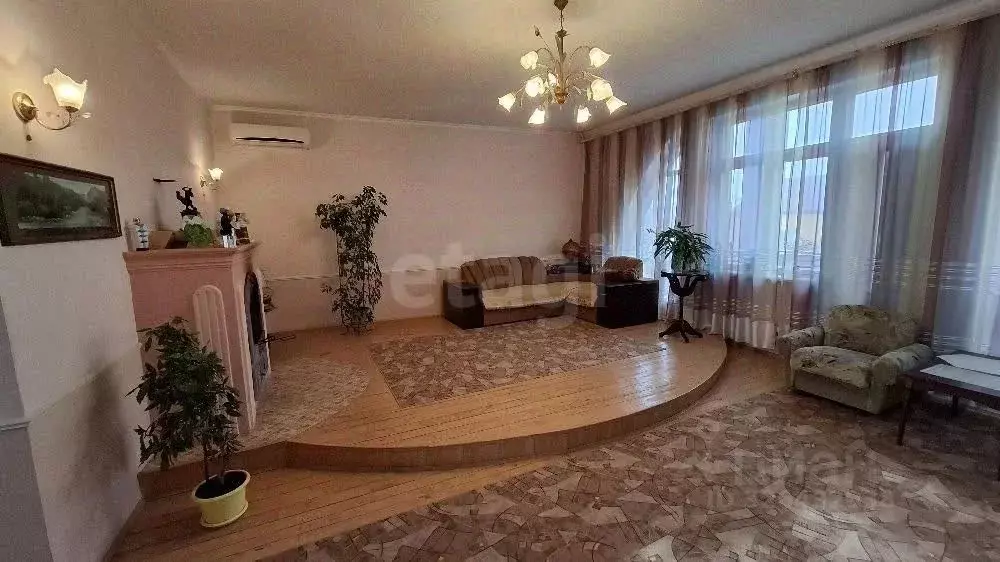 Дом в Ставропольский край, Изобильный ул. Мира, 13 (325 м) - Фото 1