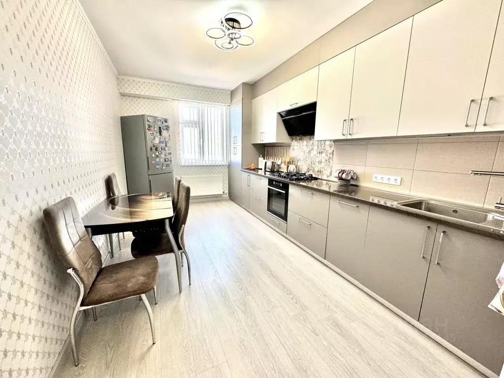 2-к кв. Севастополь ул. Павла Корчагина, 23 (59.2 м) - Фото 0