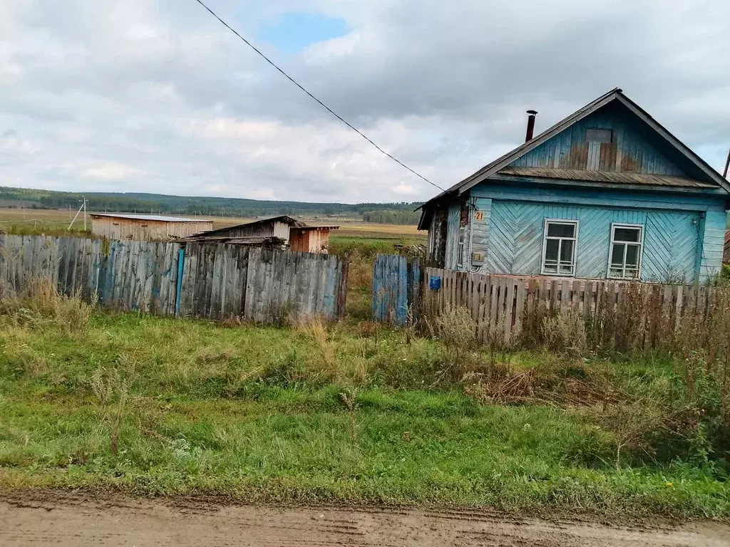 Дом в Башкортостан, Белорецкий район, Азикеевский сельсовет, с. ... - Фото 2