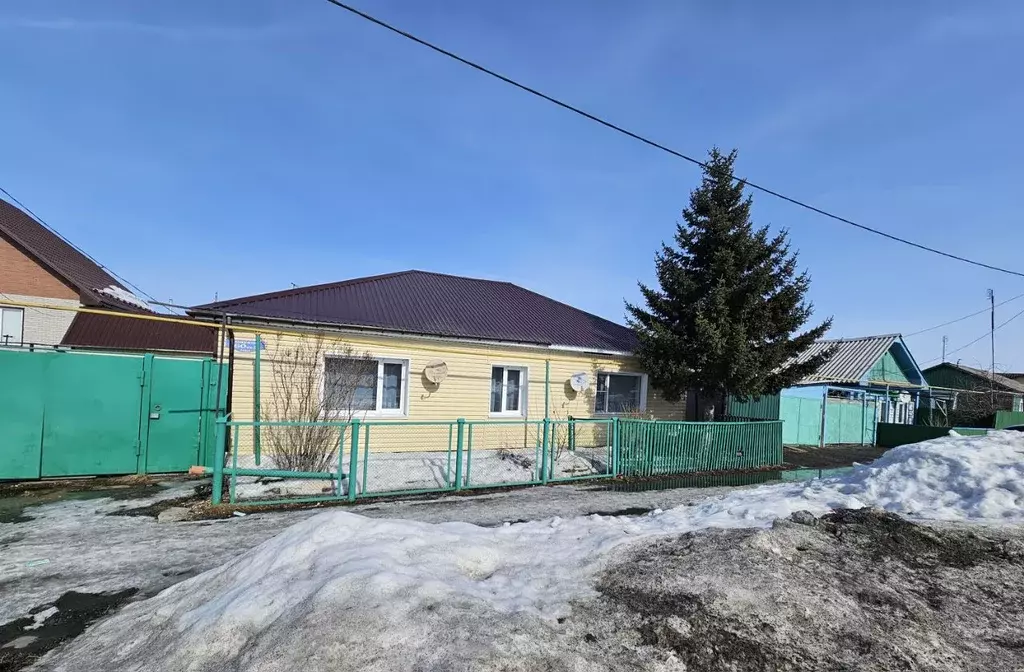 Дом в Омская область, Калачинск ул. Смирнова, 60 (75 м) - Фото 2