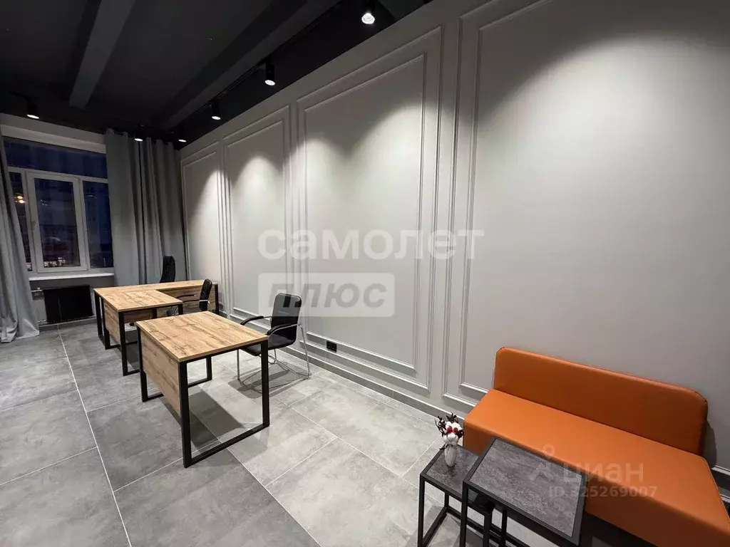 Офис в Татарстан, Казань ул. Татарстан, 20 (21 м) - Фото 1