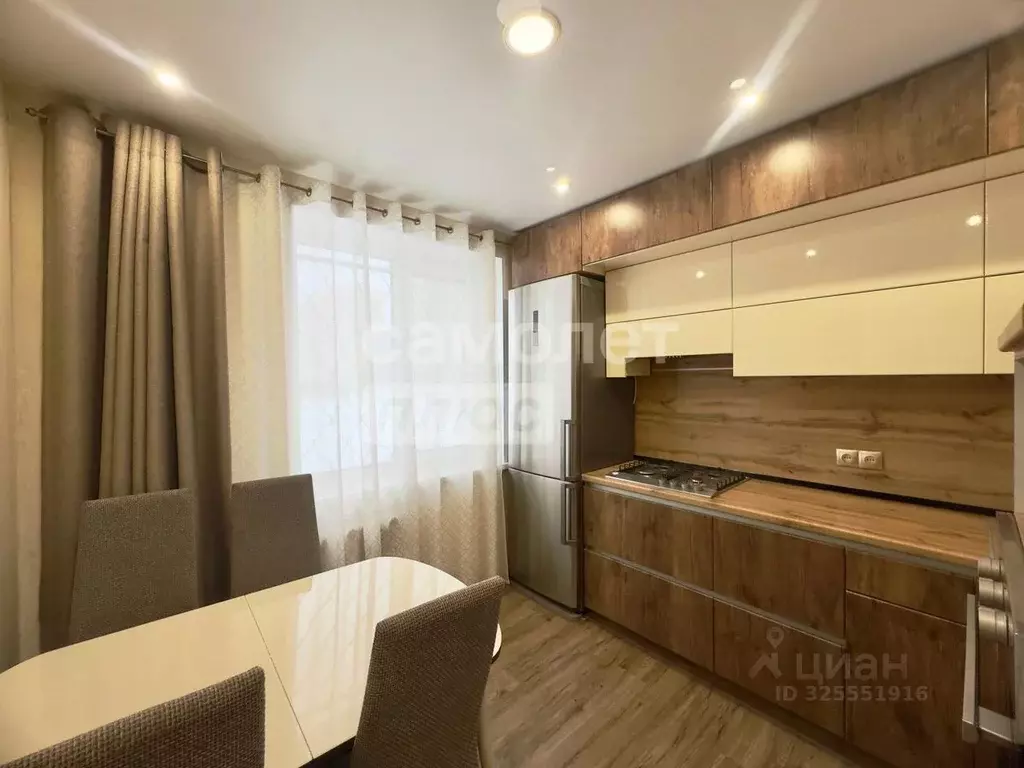 2-к кв. Хабаровский край, Комсомольск-на-Амуре просп. Ленина, 81К2 ... - Фото 1