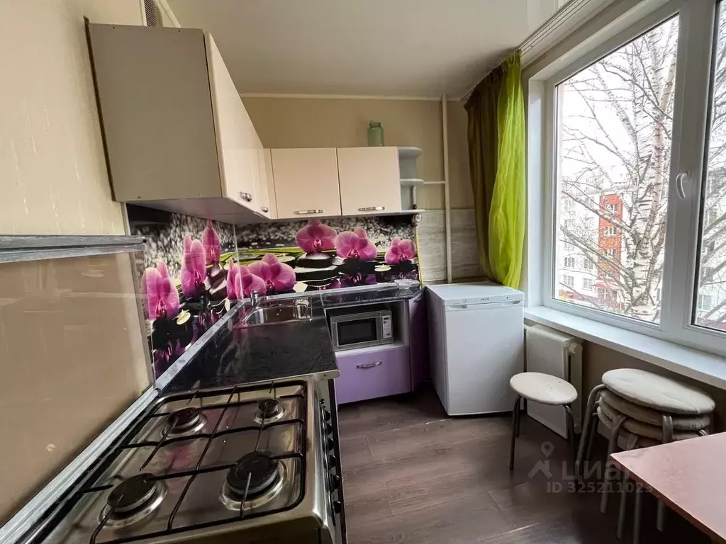 1-к кв. Татарстан, Нижнекамск ул. 50 лет Октября, 19 (30.0 м) - Фото 1